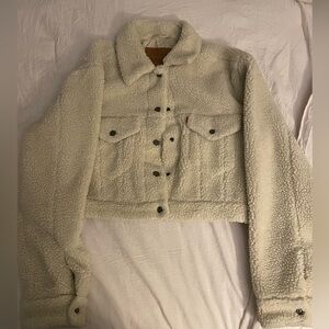 Levi’s cropped Sherpa jacket